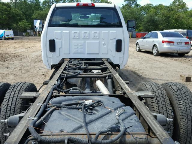 1GD32VCG5GF255596 - 2016 GMC SIERRA K35 WHITE photo 6