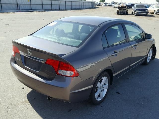 19XFA1F60AE033307 - 2010 HONDA CIVIC Մոխրագույն լուսանկար 4