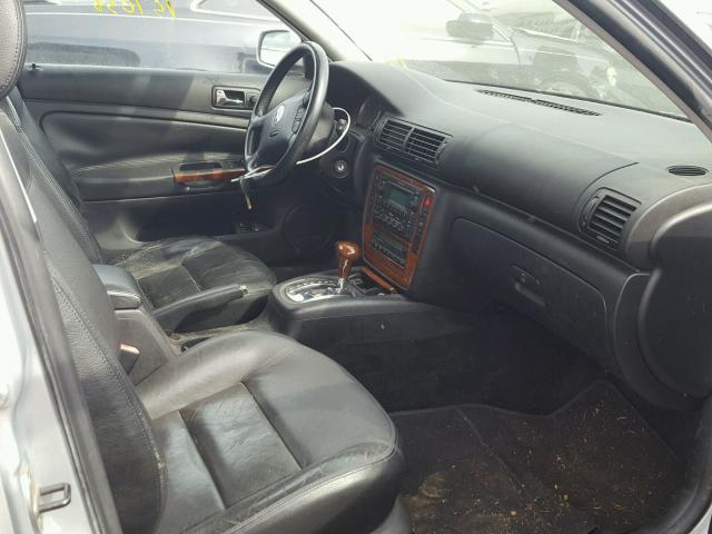 WVWTH63B34P140756 - 2004 VOLKSWAGEN PASSAT GLX 银色 照片 5