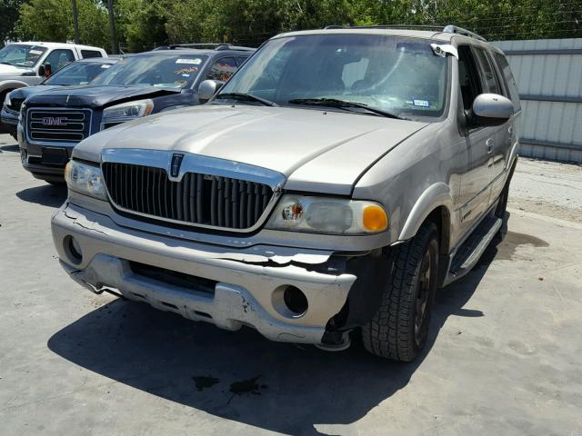 5LMEU27R62LJ04089 - 2002 LINCOLN NAVIGATOR BEIGE photo 2