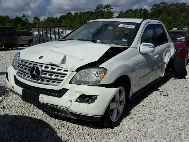 4JGBB56E29A529147 - 2009 MERCEDES-BENZ ML 350 WHITE photo 2