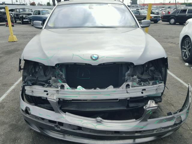 WBAHN83587DT74334 - 2007 BMW 750 GRAY photo 9