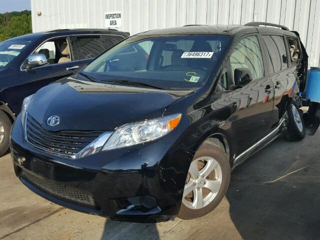 5TDKZ3DCXHS787777 - 2017 TOYOTA SIENNA LE BLACK photo 2