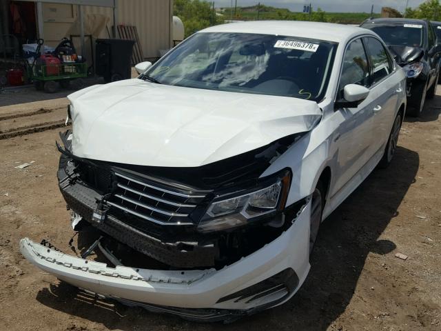 1VWDT7A36HC076789 - 2017 VOLKSWAGEN PASSAT R-L WHITE photo 2
