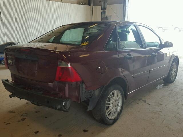 1FAFP34N97W259077 - 2007 FORD FOCUS ZX4 MAROON photo 4