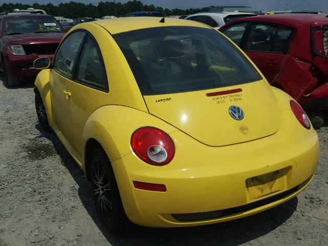 3VWPG3AG9AM015387 - 2010 VOLKSWAGEN NEW BEETLE YELLOW photo 3