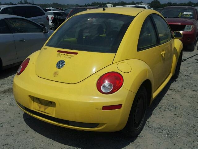 3VWPG3AG9AM015387 - 2010 VOLKSWAGEN NEW BEETLE 黄色 照片 4