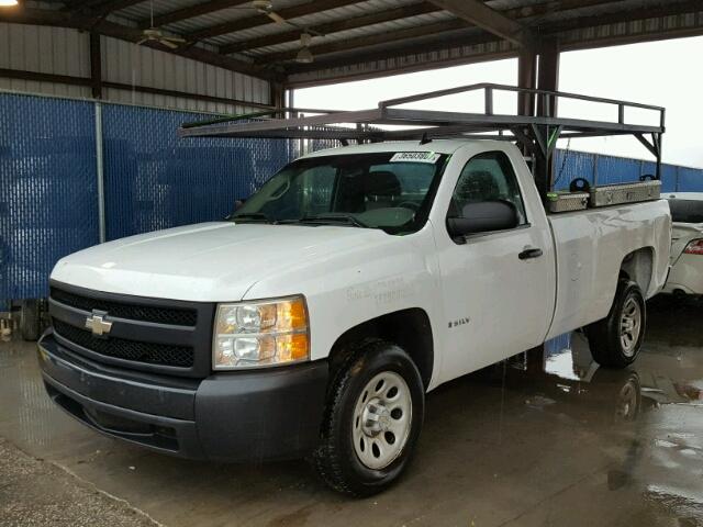 1GCEC14X77Z638486 - 2007 CHEVROLET SILVERADO WHITE photo 2