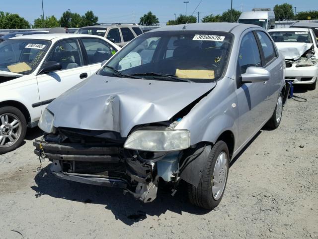 KL1TD56646B547223 - 2006 CHEVROLET AVEO BASE Күміс фото 2