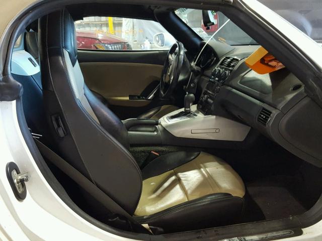 1G8MC35B68Y129677 - 2008 SATURN SKY WHITE photo 5