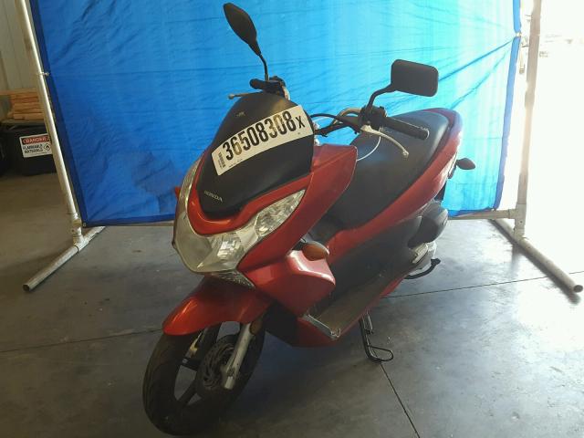 MLHKF1216D5006197 - 2013 HONDA PCX 150 RED photo 2