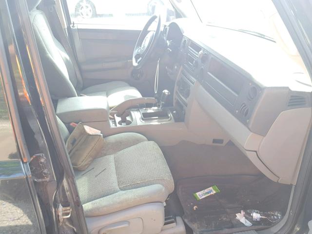 1J8HG48K56C273222 - 2006 JEEP COMMANDER BLACK photo 5