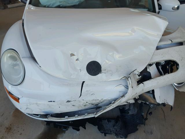 3VWPW3AG4AM015428 - 2010 VOLKSWAGEN NEW BEETLE 白色 照片 7