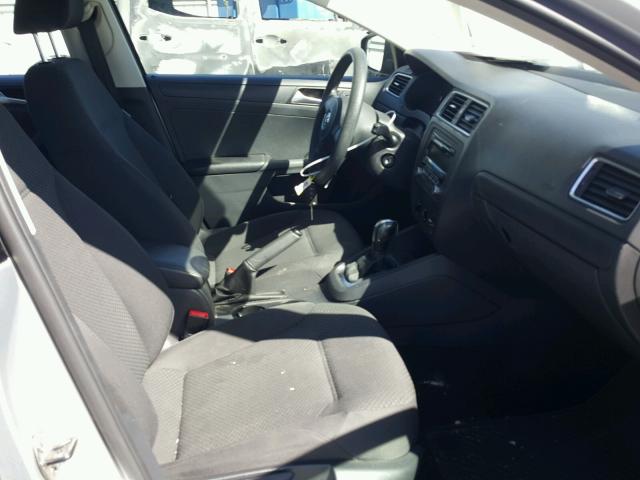 3VW2K7AJ7EM237377 - 2014 VOLKSWAGEN JETTA BASE 灰色 照片 5