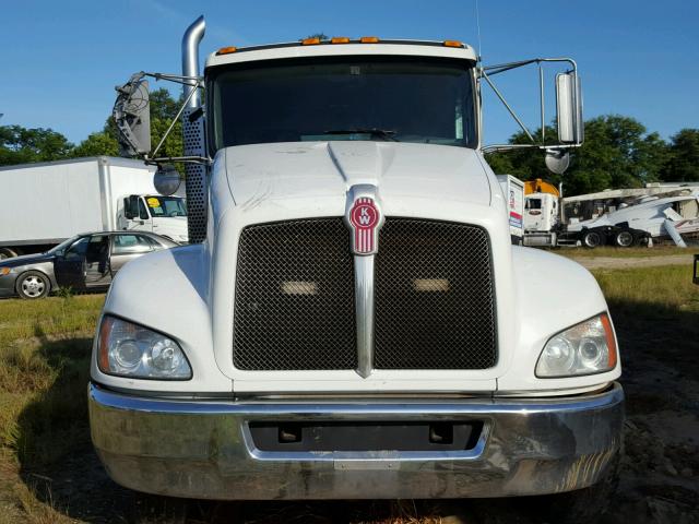 2NKHHN8XXDM361883 - 2013 KENWORTH CONSTRUCTI WHITE photo 9