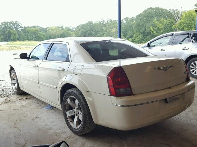 2C3KA53G66H350222 - 2006 CHRYSLER 300 TOURIN WHITE photo 3