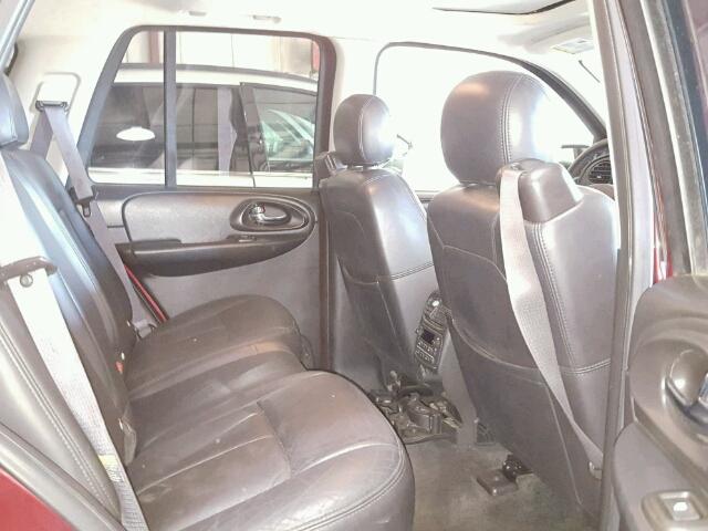 1GNDT13SX52254121 - 2005 CHEVROLET TRAILBLAZE MAROON photo 6