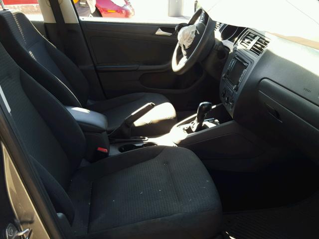 3VW2K7AJ3FM242402 - 2015 VOLKSWAGEN JETTA BASE 石墨色 照片 5