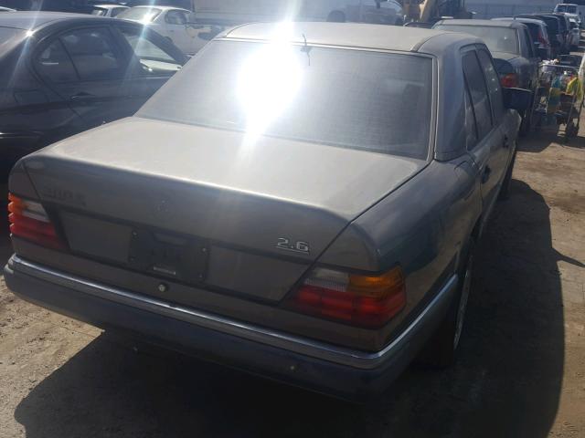 WDBEA26DXLB235599 - 1990 MERCEDES-BENZ 300 E 2.6 GRAY photo 4