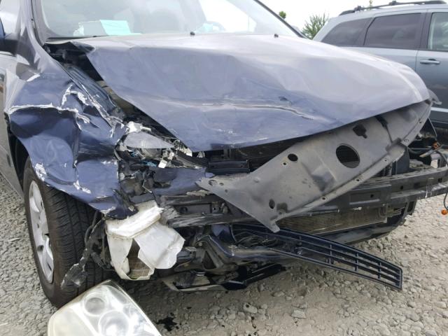 KNDMB233566066157 - 2006 KIA SEDONA EX BLUE photo 9