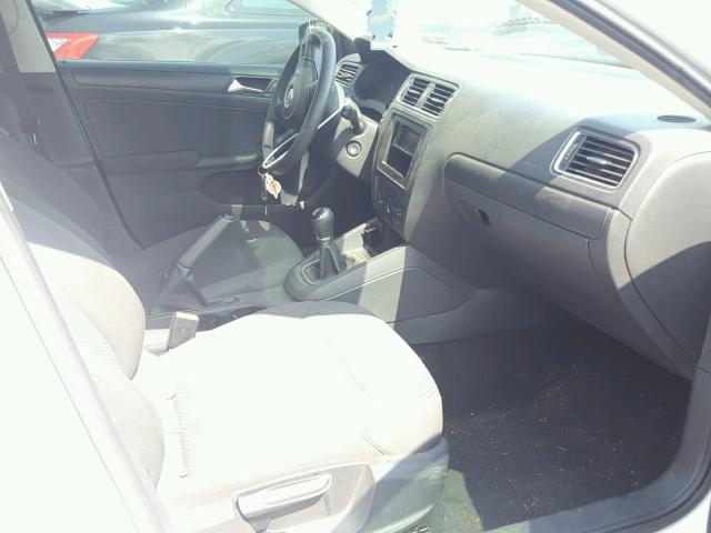 3VW1K7AJ8CM384039 - 2012 VOLKSWAGEN JETTA BASE 白色 照片 5