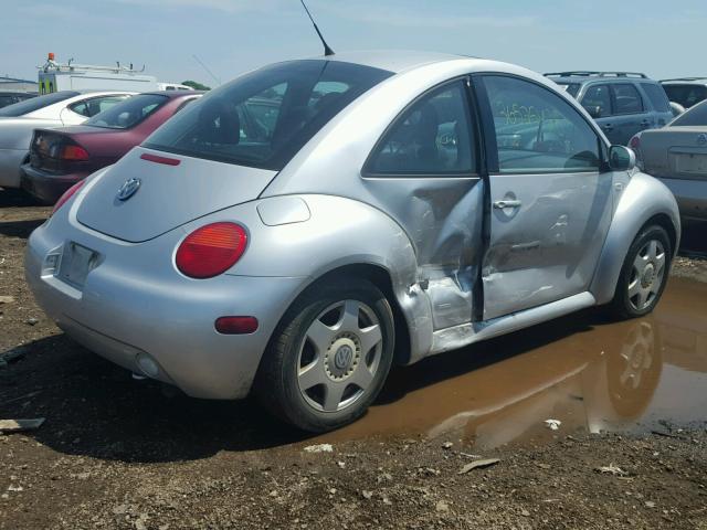 3VWCB21C21M458663 - 2001 VOLKSWAGEN NEW BEETLE 银色 照片 4
