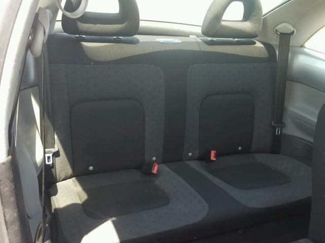 3VWCB21C21M458663 - 2001 VOLKSWAGEN NEW BEETLE 银色 照片 6