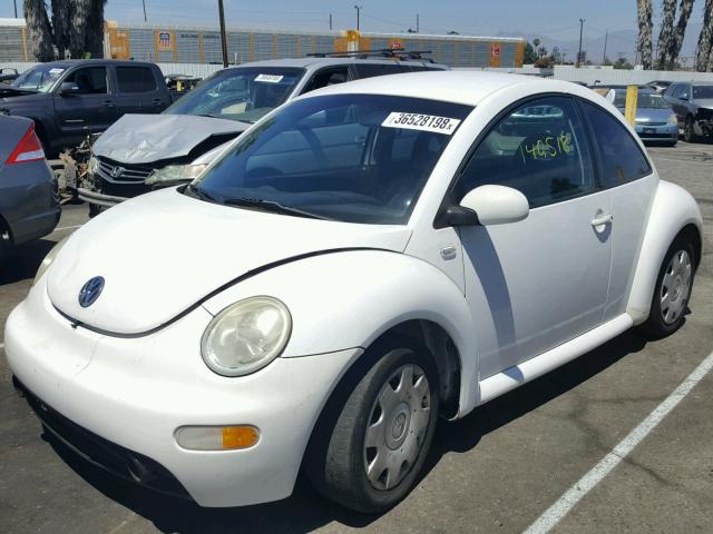 3VWBK21C12M440457 - 2002 VOLKSWAGEN NEW BEETLE თეთრი ფოტო 2
