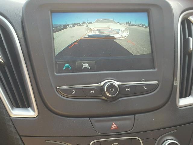 1G1ZB5ST5HF136180 - 2017 CHEVROLET MALIBU LS ვერცხლისფერი ფოტო 9