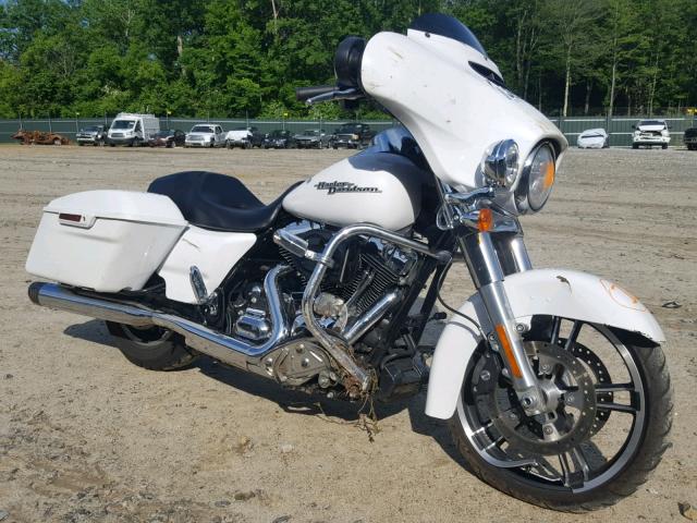 1HD1KBM19GB633199 - 2016 HARLEY-DAVIDSON FLHX STREE WHITE photo 1