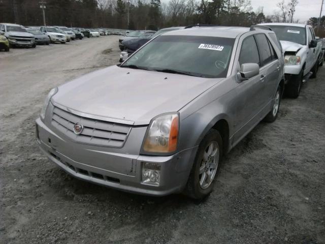 1GYEE637260116211 - 2006 CADILLAC SRX SILVER photo 2