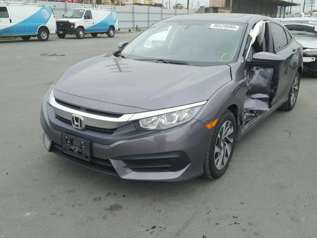 2HGFC2F79JH500867 - 2018 HONDA CIVIC EX 灰色 照片 2