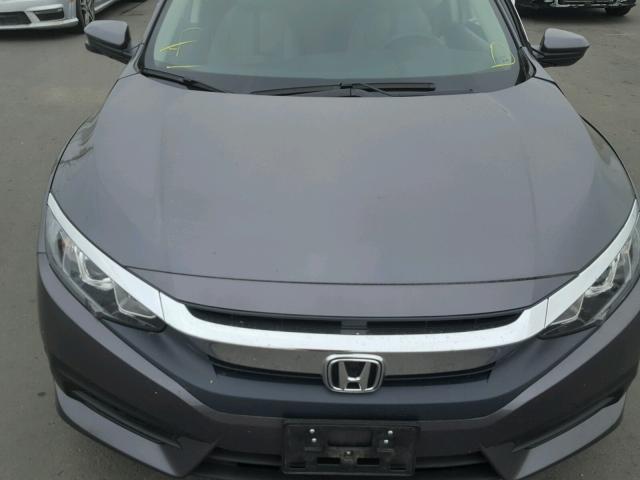 2HGFC2F79JH500867 - 2018 HONDA CIVIC EX 灰色 照片 7