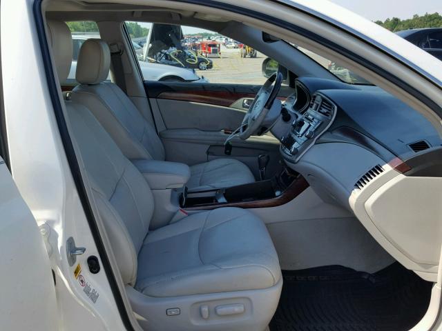4T1BK3DB3BU377526 - 2011 TOYOTA AVALON BAS WHITE photo 5