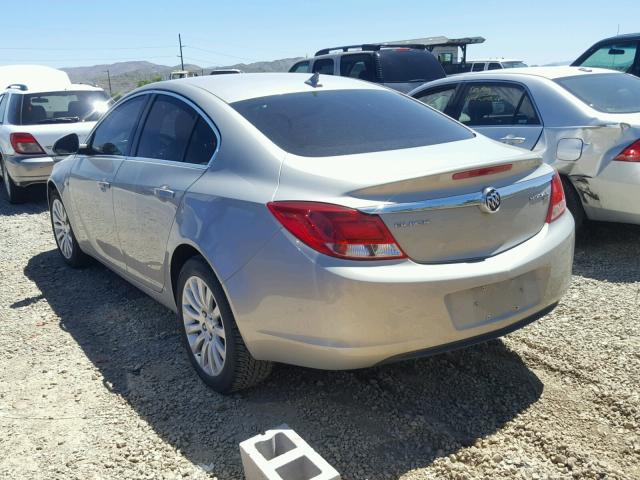 W04GN5EC3B1107051 - 2011 BUICK REGAL CXL SILVER photo 3