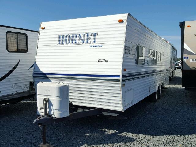 4YDT27B2137309760 - 2003 KEYSTONE HORNET WHITE photo 2