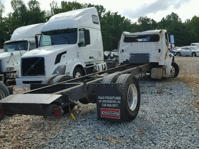 3ALACXDT1HDJC9411 - 2017 FREIGHTLINER M2 106 MED WHITE photo 4