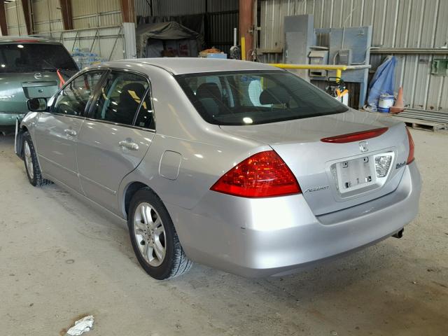 1HGCM56387A177644 - 2007 HONDA ACCORD SE SILVER photo 3