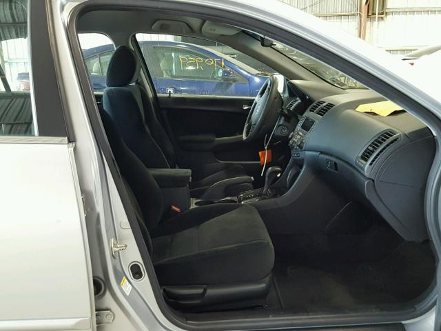 1HGCM56387A177644 - 2007 HONDA ACCORD SE SILVER photo 5