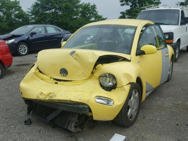 3VWCP21C62M403703 - 2002 VOLKSWAGEN NEW BEETLE 黄色 照片 2