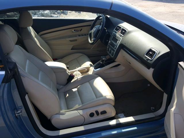 WVWFA71F68V017922 - 2008 VOLKSWAGEN EOS LUX 蓝色 照片 5