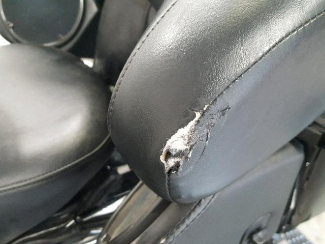 1HD1FC4188Y667725 - 2008 HARLEY-DAVIDSON FLHTCUI BLACK photo 11