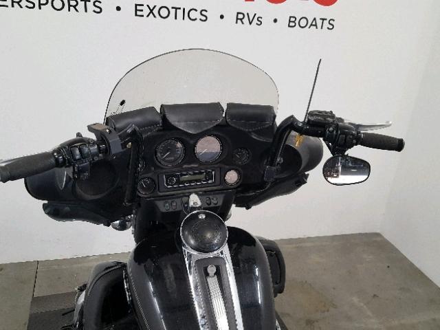 1HD1FC4188Y667725 - 2008 HARLEY-DAVIDSON FLHTCUI BLACK photo 8