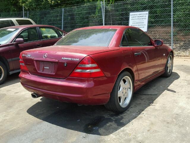 WDBKK47F7XF122025 - 1999 MERCEDES-BENZ SLK 230 KO RED photo 4