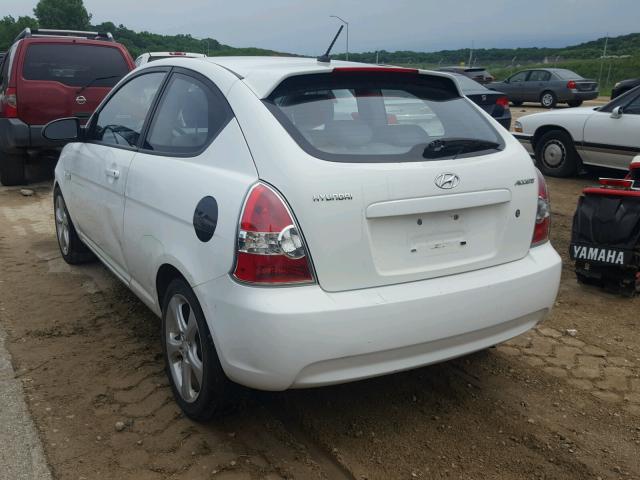 KMHCN36C37U013311 - 2007 HYUNDAI ACCENT SE WHITE photo 3