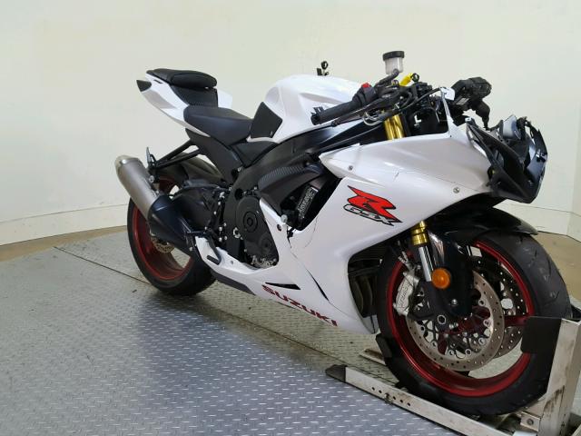 JS1GR7MA7H2101885 - 2017 SUZUKI GSX-R750 WHITE photo 2