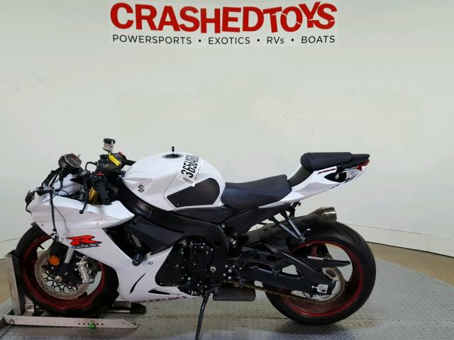 JS1GR7MA7H2101885 - 2017 SUZUKI GSX-R750 WHITE photo 5