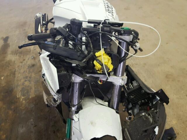 JKAZXCR17HA005308 - 2017 KAWASAKI ZX1000 R WHITE photo 9