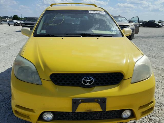 2T1KR32EX4C260555 - 2004 TOYOTA COROLLA MA YELLOW photo 9