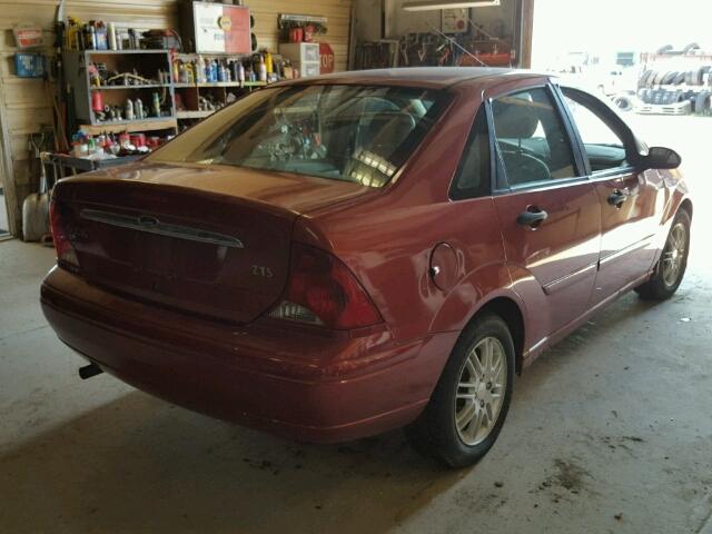 1FAFP3836YW106859 - 2000 FORD FOCUS ZTS RED photo 4